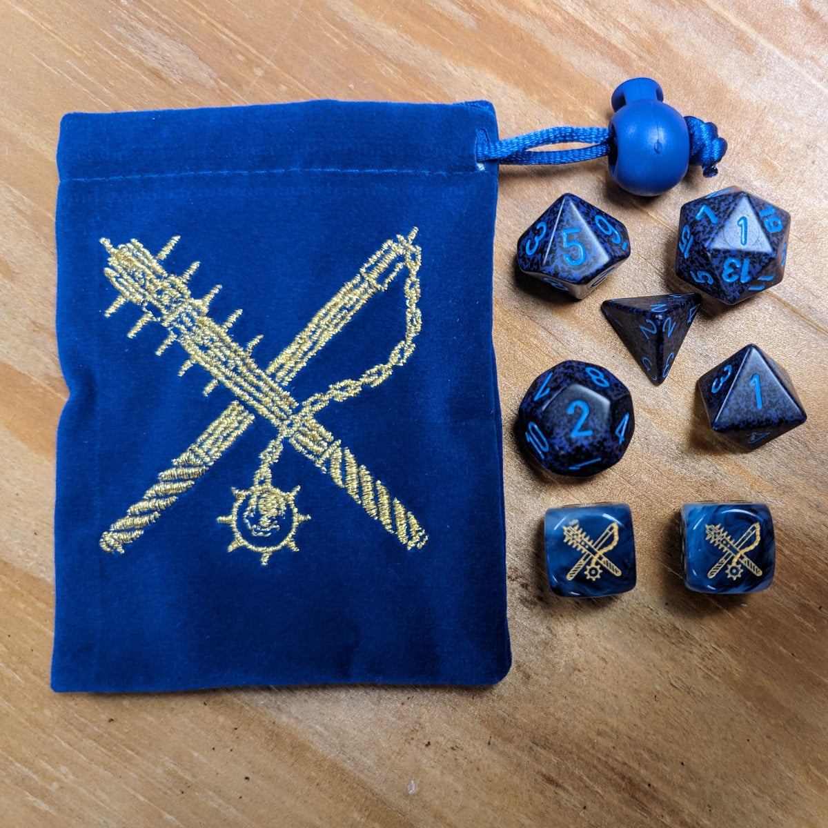 OUT OF SEASON 7x Dice Set with Embroidered Bag [Blue/Gold colorway]