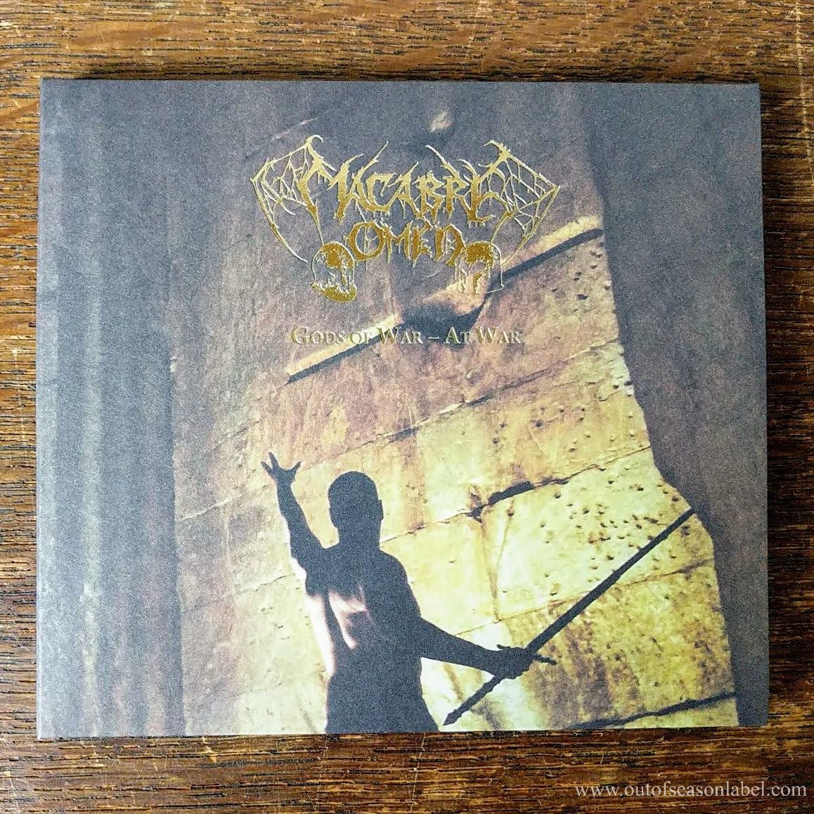 [SOLD OUT] MACABRE OMEN "Gods of War - At War" CD [digipak, gold foil]